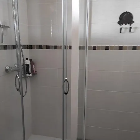 La Petite Goulette Commes